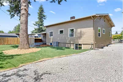 14026 SE Taylor St, Portland, OR 97233 - Photo 8