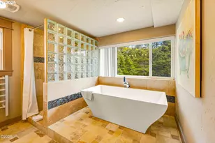 1201 NW Bayshore Dr, Waldport, OR 97394 - Photo 24