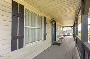 1201 NW Bayshore Dr, Waldport, OR 97394 - Photo 40