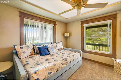1201 NW Bayshore Dr, Waldport, OR 97394 - Photo 12