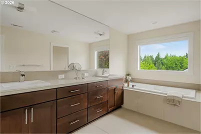 9621 SW 48th Ave, Portland, OR 97219 - Photo 26