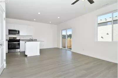 3933 SW Duniway Ln, Gresham, OR 97080 - Photo 4