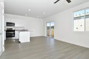 3933 SW Duniway Ln, Gresham, OR 97080 - Photo 4