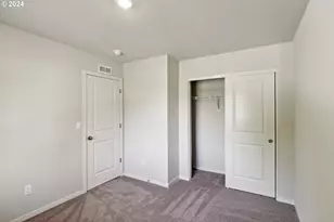 686 Minnesota, Lebanon, OR 97355 - Photo 8