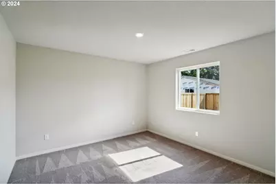 686 Minnesota, Lebanon, OR 97355 - Photo 6