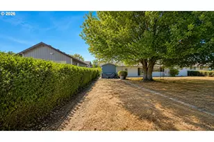 1815 N Danebo Ave, Eugene, OR 97402 - Photo 4