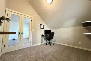 7915 NE Rockne Way, Hillsboro, OR 97006 - Photo 24