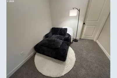 7915 NE Rockne Way, Hillsboro, OR 97006 - Photo 26