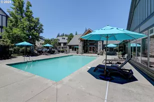 7915 NE Rockne Way, Hillsboro, OR 97006 - Photo 18