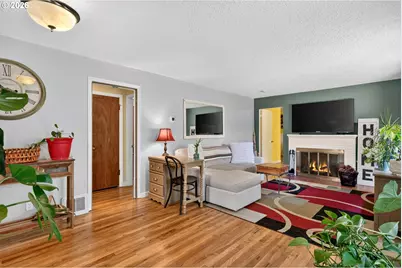 13636 SE Salmon St, Portland, OR 97233 - Photo 8