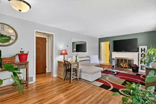 13636 SE Salmon St, Portland, OR 97233 - Photo 8
