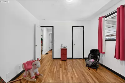 13636 SE Salmon St, Portland, OR 97233 - Photo 24