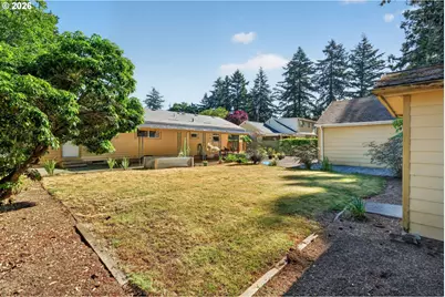 13636 SE Salmon St, Portland, OR 97233 - Photo 42