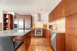 3570 S River Pkwy, Portland, OR 97239 - Photo 2