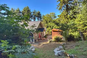 5230 4th St, Tillamook, OR 97141 - Photo 40