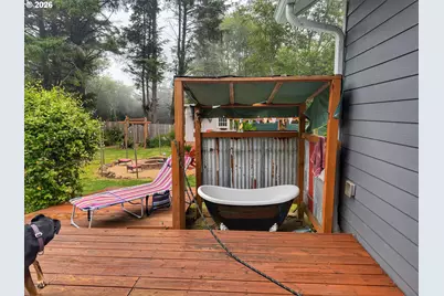 5230 4th St, Tillamook, OR 97141 - Photo 26