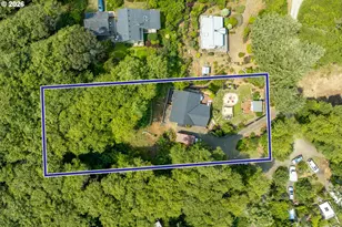 5230 4th St, Tillamook, OR 97141 - Photo 4