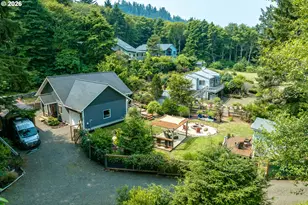 5230 4th St, Tillamook, OR 97141 - Photo 16