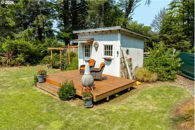 5230 4th St, Tillamook, OR 97141 - Photo 18