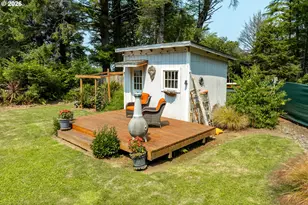 5230 4th St, Tillamook, OR 97141 - Photo 18