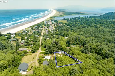 5230 4th St, Tillamook, OR 97141 - Photo 2