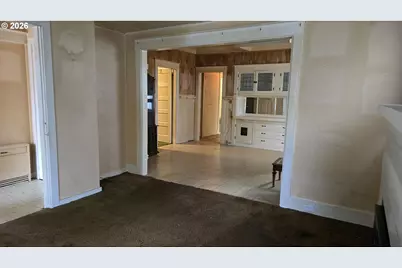 885 NE 3rd St, Gresham, OR 97030 - Photo 10