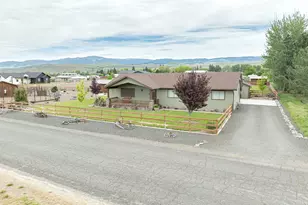 975 N 10th St, Union, OR 97883 - Photo 2
