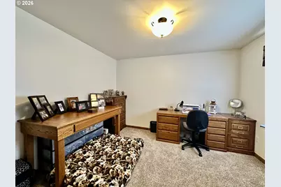 975 N 10th St, Union, OR 97883 - Photo 34