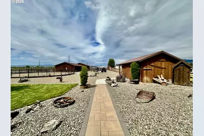 975 N 10th St, Union, OR 97883 - Photo 14