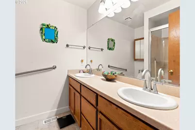 12153 SE 104th Ct, Happy Valley, OR 97086 - Photo 18