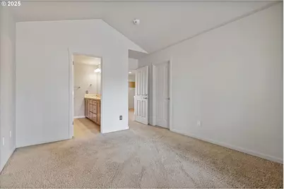 10552 NE Gateway St, Hillsboro, OR 97006 - Photo 20