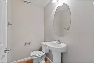 10552 NE Gateway St, Hillsboro, OR 97006 - Photo 14