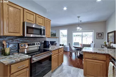 5773 SE Preston Ct, Hillsboro, OR 97123 - Photo 18