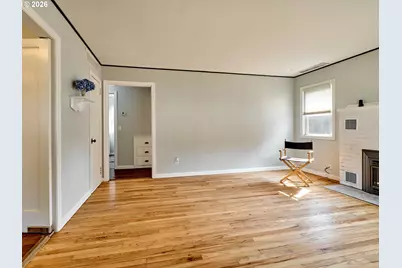 845 S Water St, Silverton, OR 97381 - Photo 4