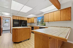 11765 SW Gaarde St, Tigard, OR 97224 - Photo 8