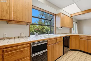 11765 SW Gaarde St, Tigard, OR 97224 - Photo 10