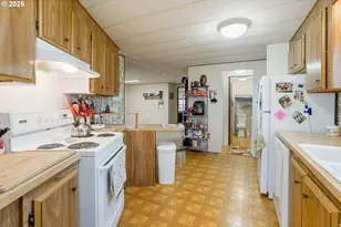 5422 Portland Rd NE, Salem, OR 97305 - Photo 14