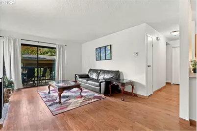 7544 SW Barnes Rd #C, Portland, OR 97225 - Photo 6