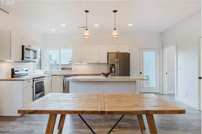 61142 Brookhollow Dr, Bend, OR 97702 - Photo 10