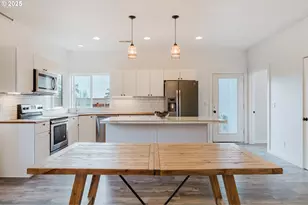 61142 Brookhollow Dr, Bend, OR 97702 - Photo 10