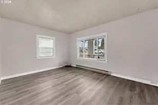 647 SE Russell St, Camas, WA 98607 - Photo 4