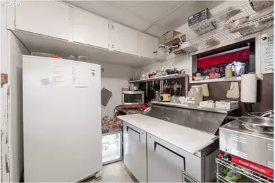 172 S Old Pacific, Myrtle Creek, OR 97457 - Photo 22