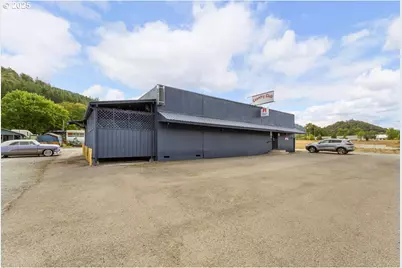 172 S Old Pacific, Myrtle Creek, OR 97457 - Photo 6