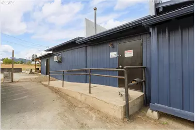 172 S Old Pacific, Myrtle Creek, OR 97457 - Photo 10