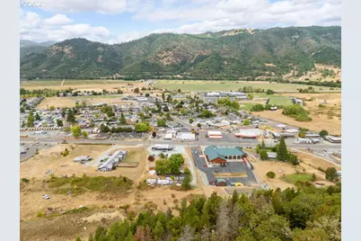 172 S Old Pacific, Myrtle Creek, OR 97457 - Photo 32