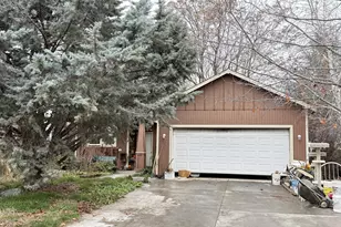 528 Juniper Dr, Boardman, OR 97818 - Photo 1