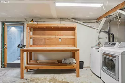 832 N Emerson St, Portland, OR 97217 - Photo 32