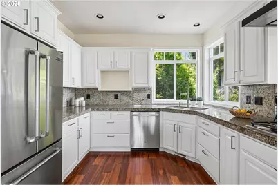 3067 NW Wilson St, Portland, OR 97210 - Photo 12