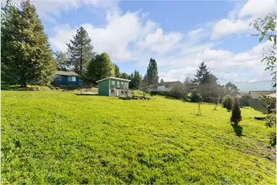 1378 NW Grove St, Roseburg, OR 97471 - Photo 32