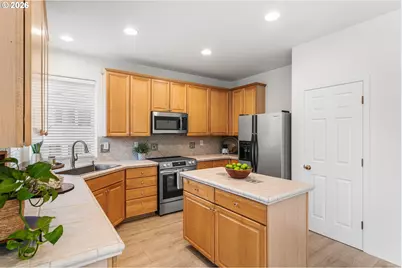 807 SE 197th Ave, Camas, WA 98607 - Photo 16
